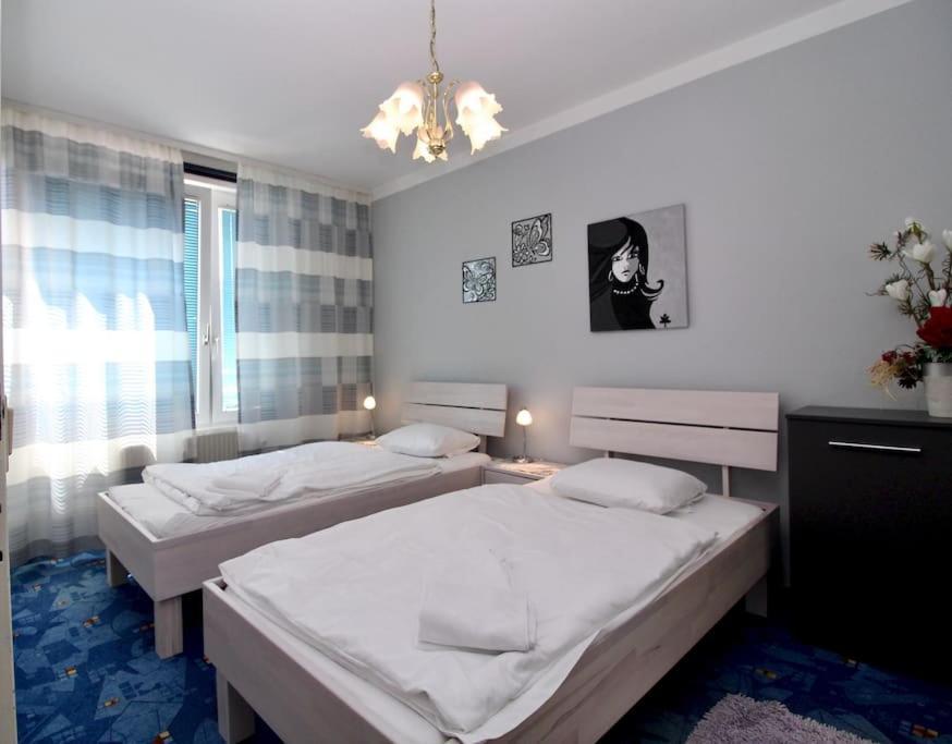 Cozy Apartment Free Parking Wenen Buitenkant foto